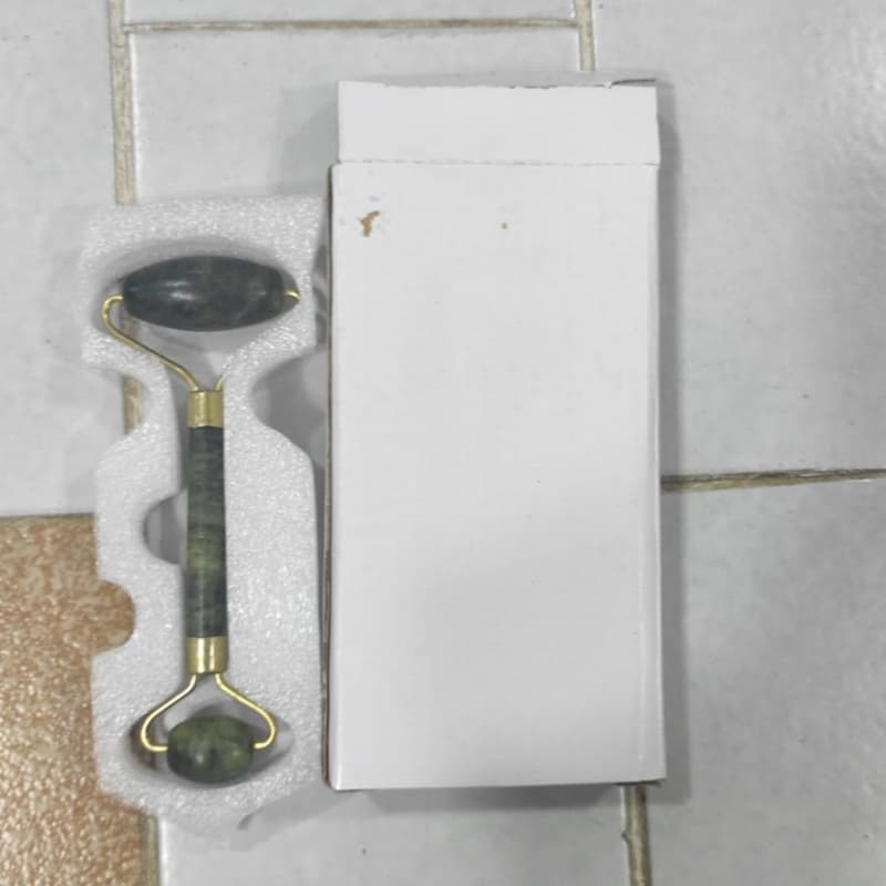 Jade Roller 
ORIGINAL STONE